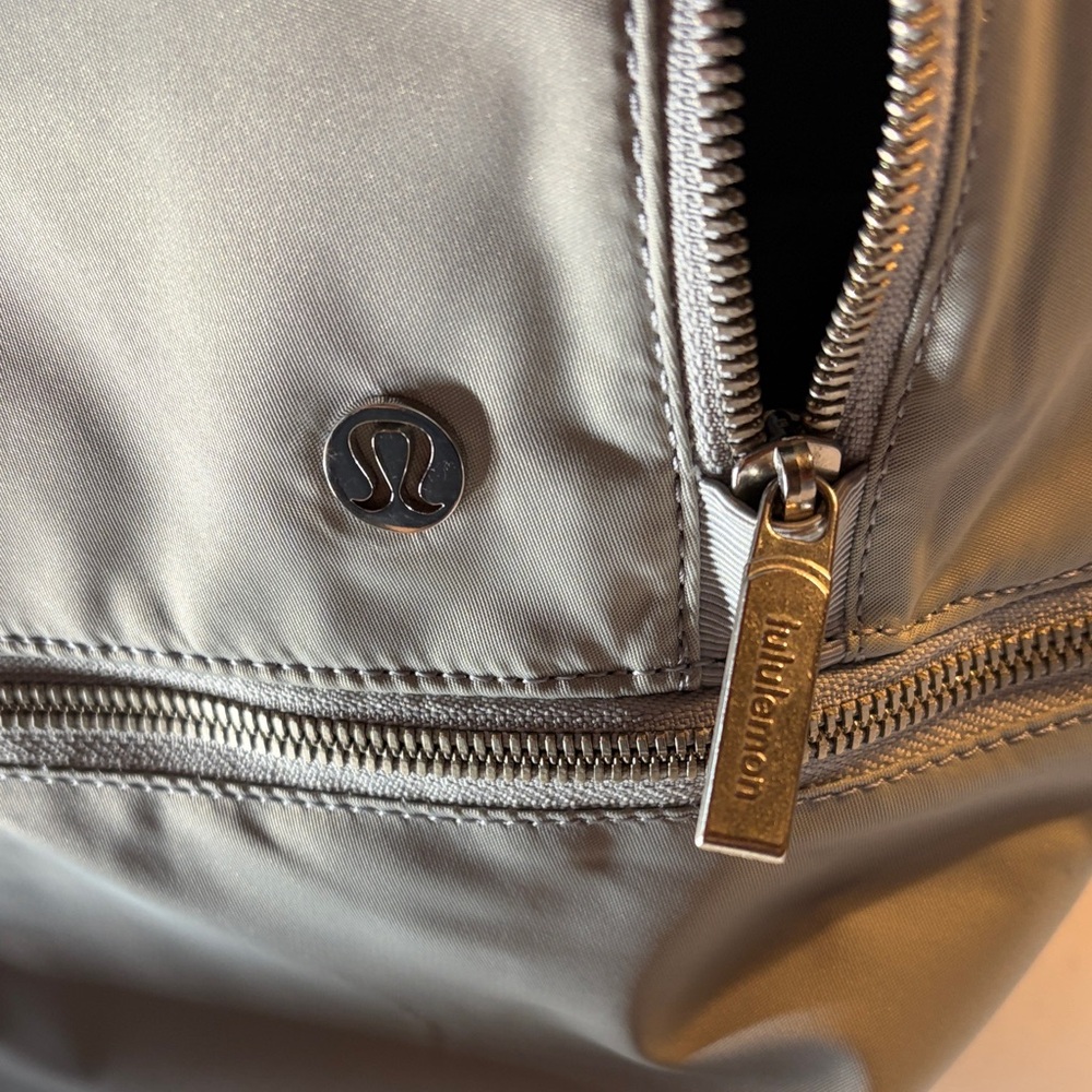 lululemon Backpack - Picture 7 of 11